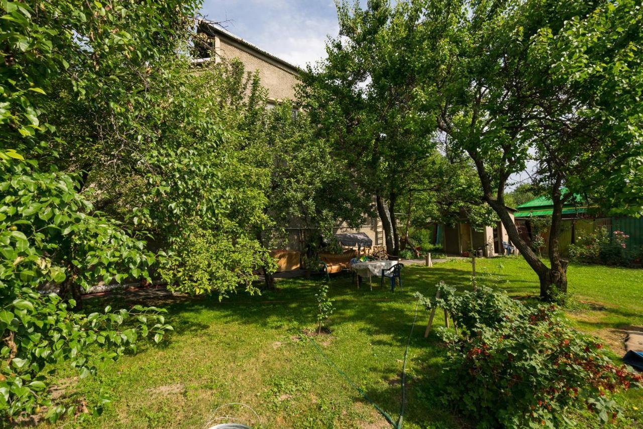 Guest House On Maksimova 9 Almatý Exterior foto